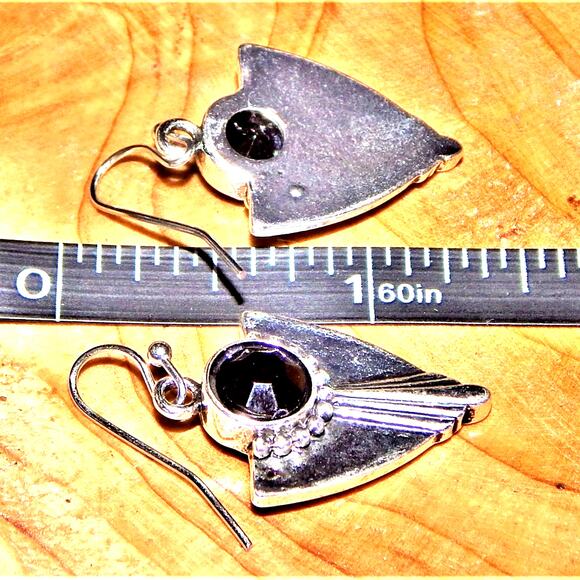 Vintage Gothic Black Beveled Stone Earrings - Picture 3 of 4